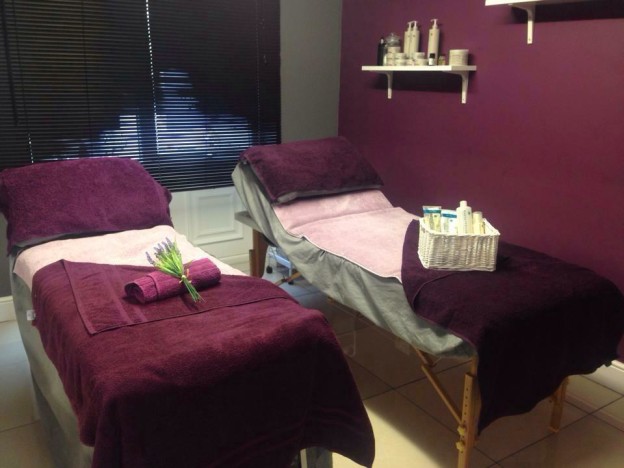 duo, massage, treatments, couples, beauty salon, warrington,afternoon tea, cheshire, pamper package, pamper day, spa day, spa package