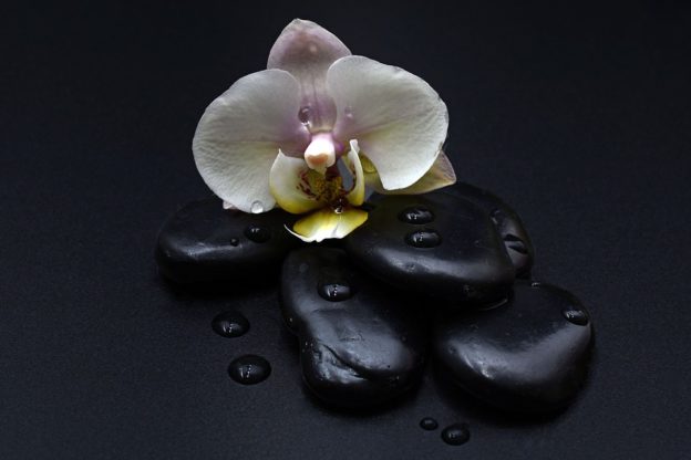 hot stone massage, manicure, pedicure, gel polish, warrington, beauty salon, nail salon